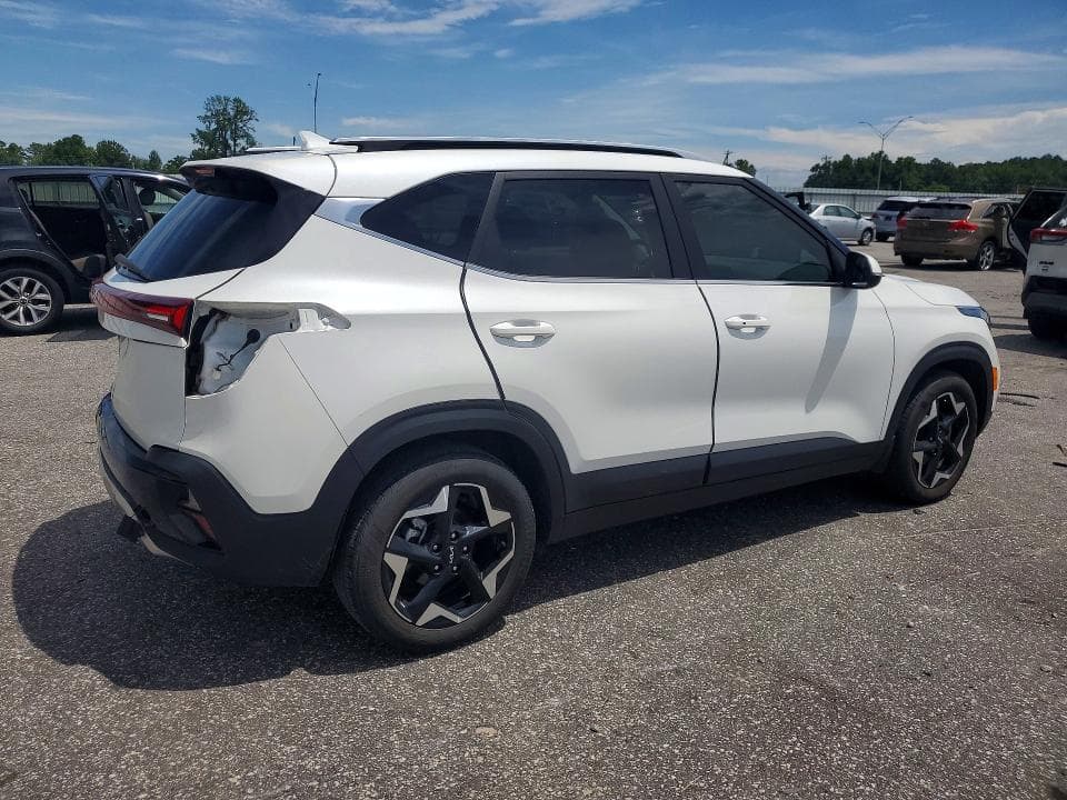 2024 KIA SELTOS EX 3