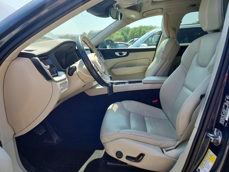 2020 VOLVO XC60 T5 MOMENTUM 7