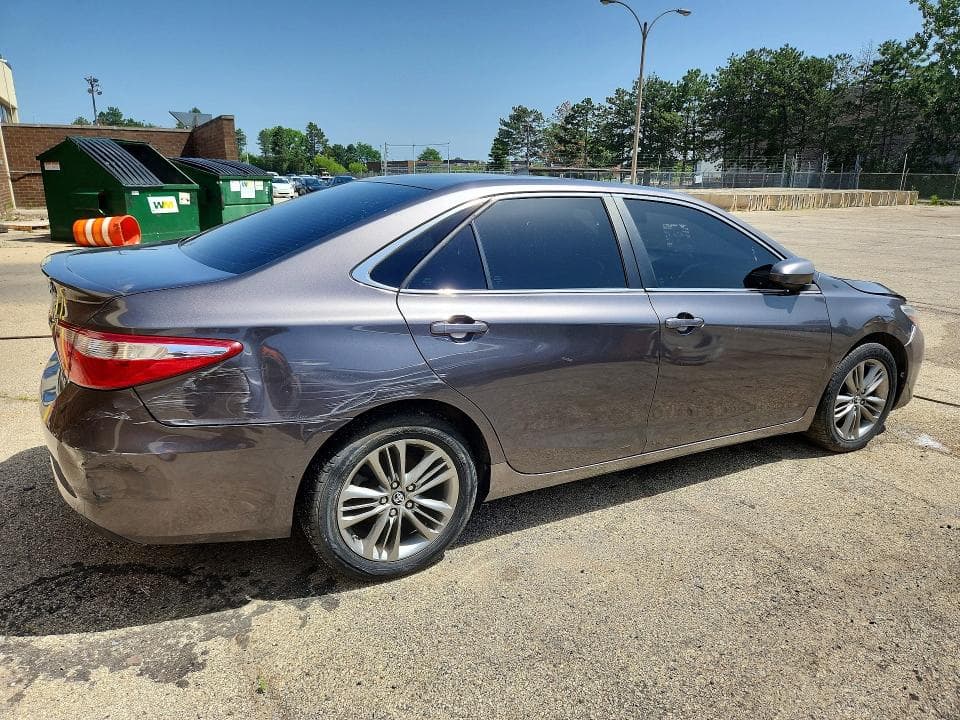 2017 TOYOTA CAMRY SE 3