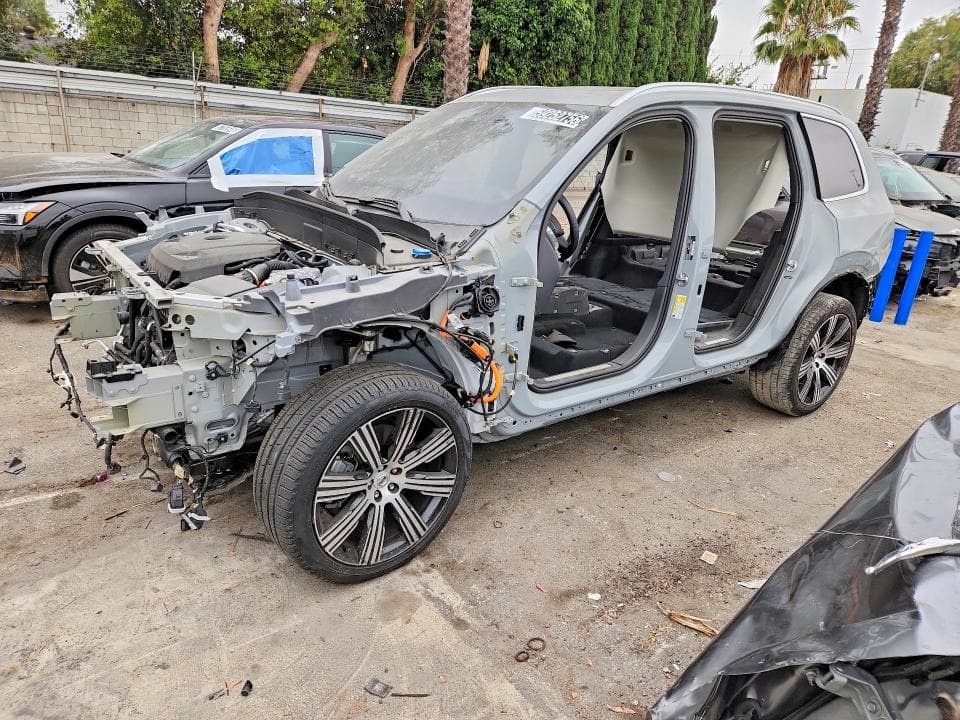 2025 VOLVO XC90 CORE