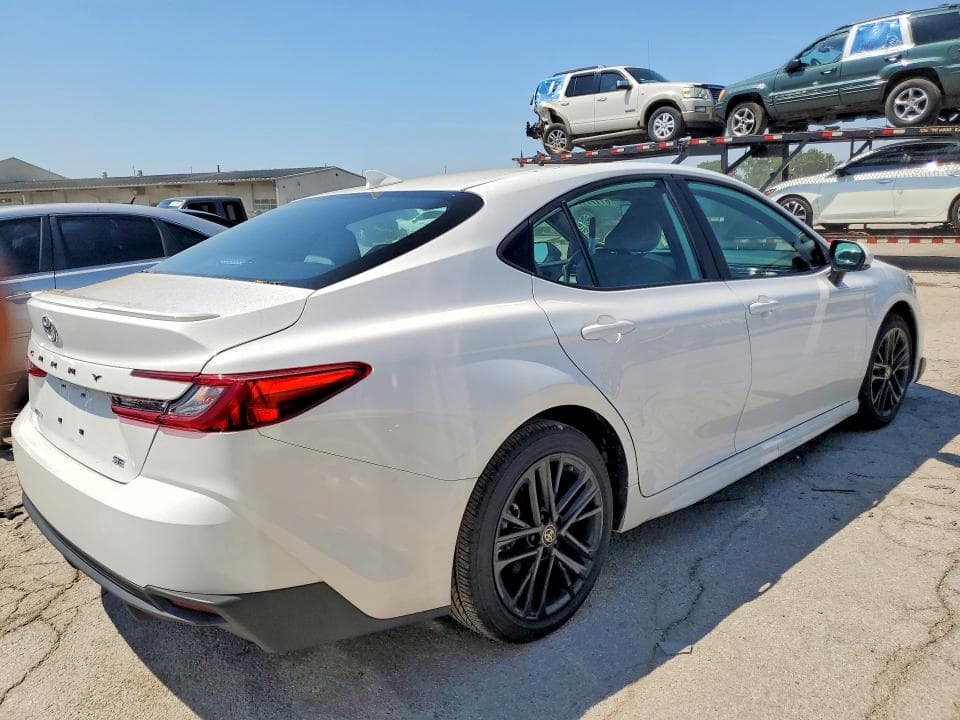 2026 TOYOTA CAMRY SE 3