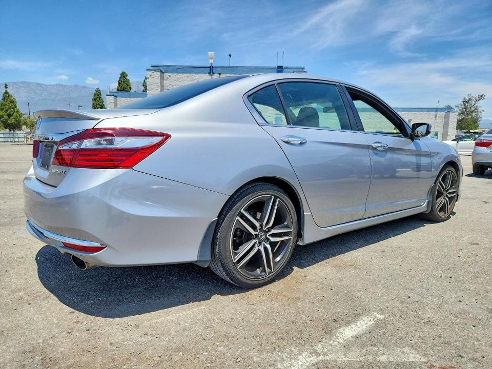 2017 HONDA ACCORD SPORT 3