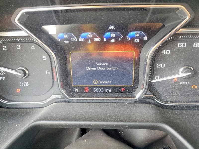 2021 GMC YUKON SLT 9