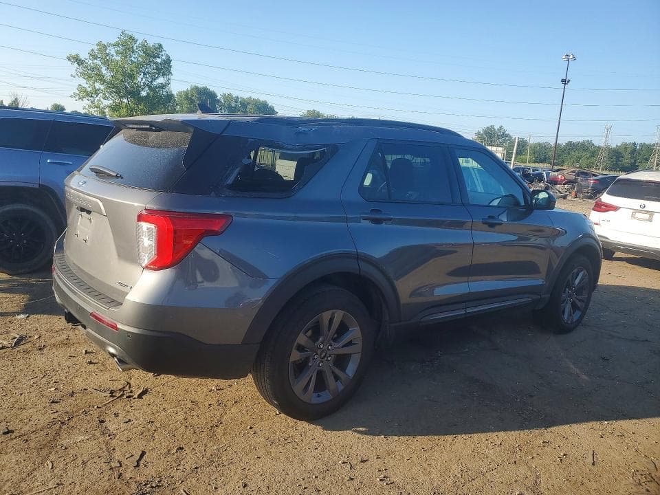 2023 FORD EXPLORER XLT 3