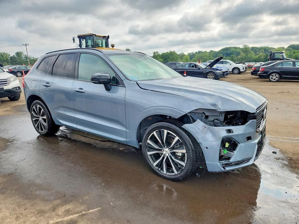 2024 VOLVO XC60 PLUS 4