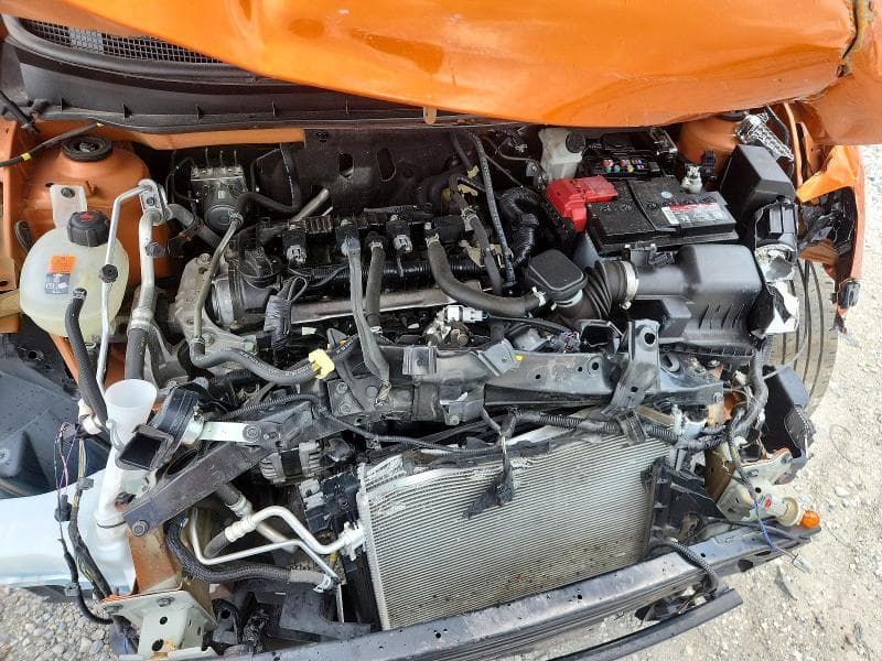 2018 NISSAN KICKS SR 11