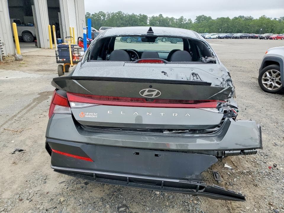 2025 HYUNDAI ELANTRA SEL SPORT 6
