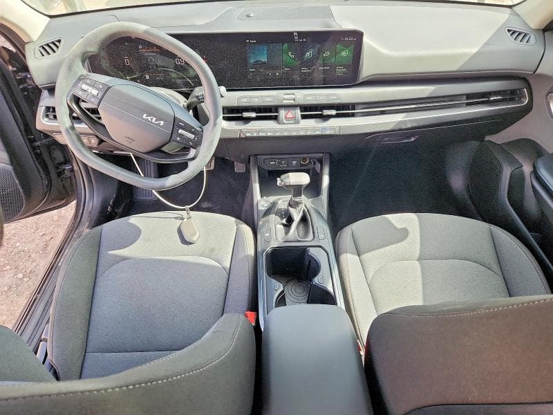 2025 KIA K4 LX 8