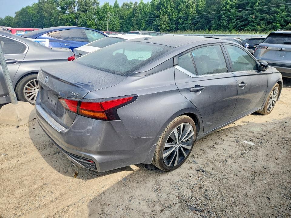 2020 NISSAN ALTIMA SR 3