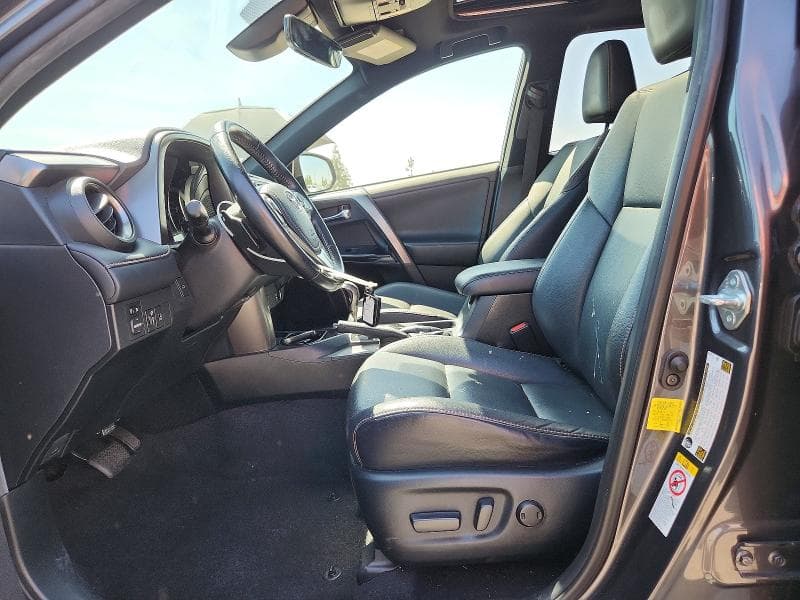 2018 TOYOTA RAV4 SE 7
