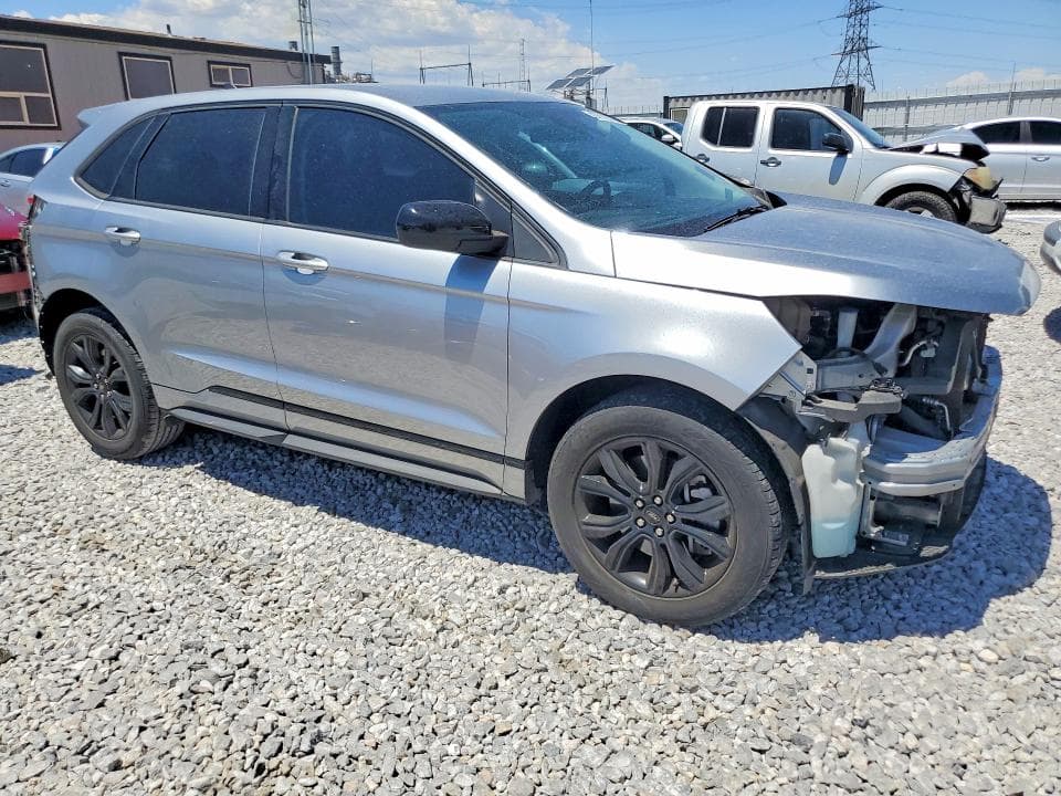 2022 FORD EDGE SE 4