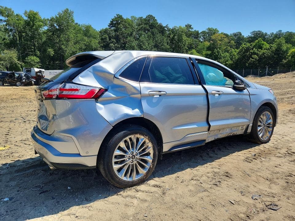 2022 FORD EDGE TITANIUM 3