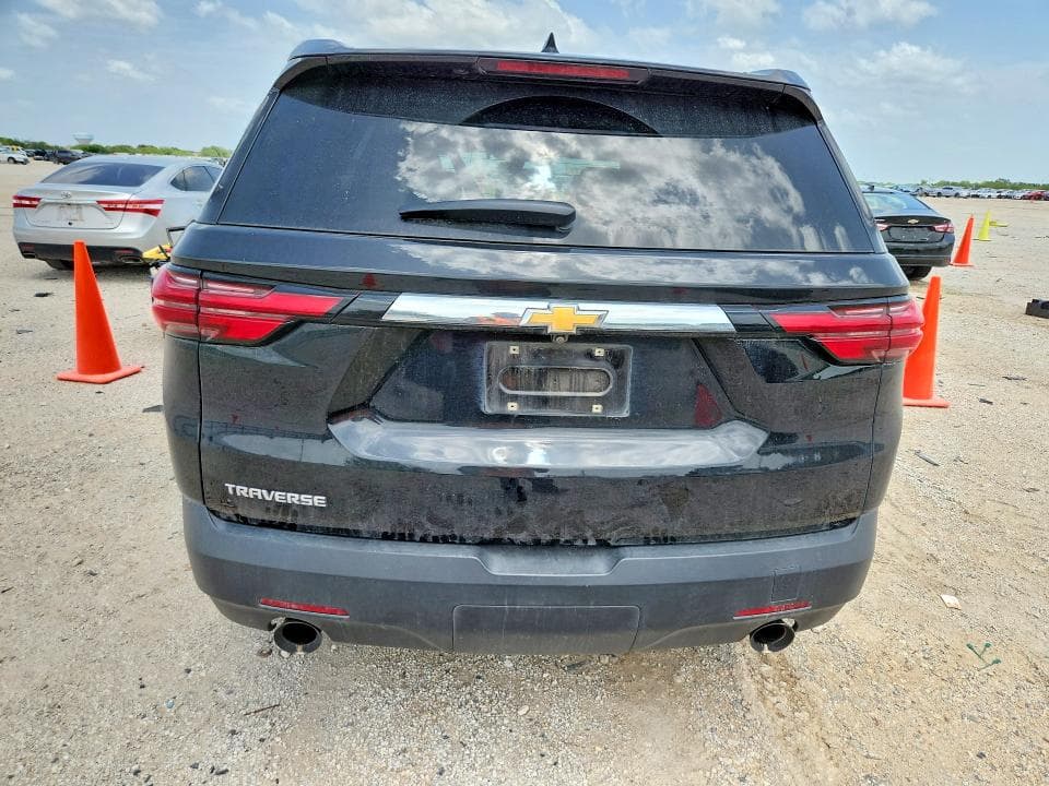 2023 CHEVROLET TRAVERSE LS 6