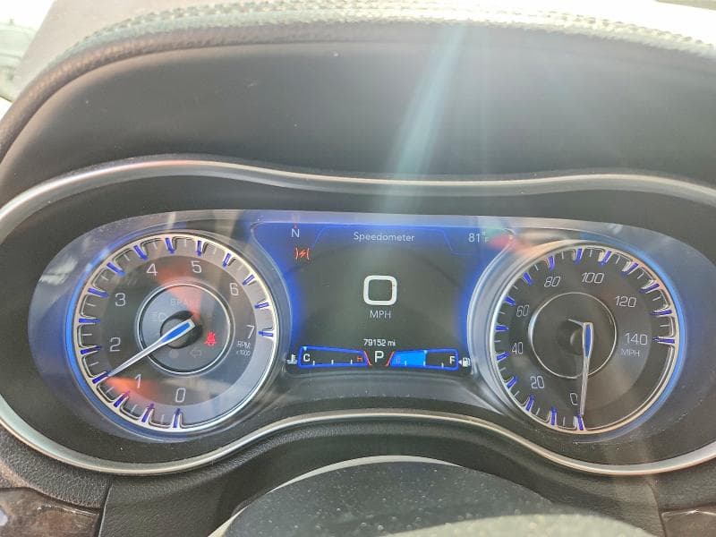 2019 CHRYSLER 300 LIMITED 9