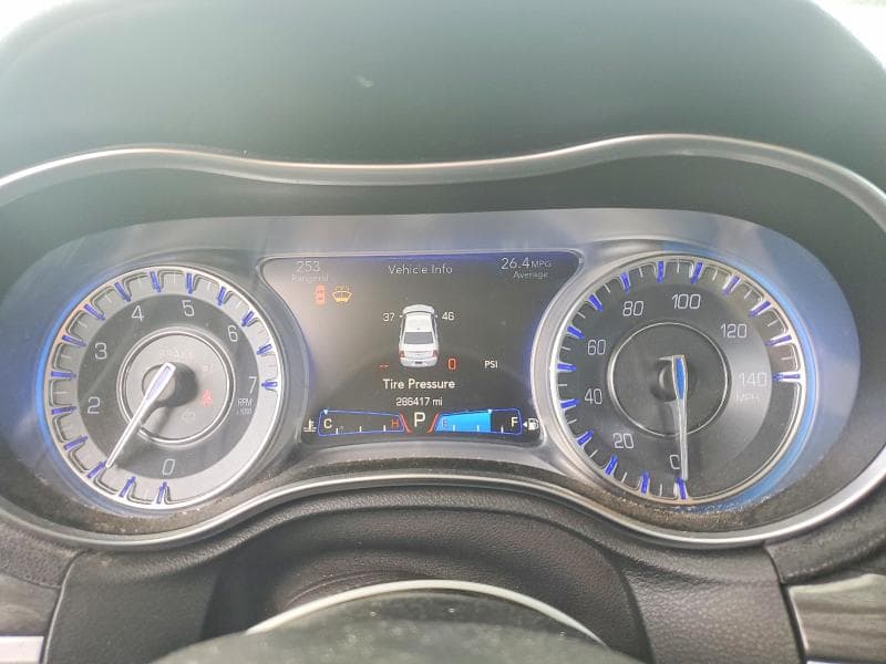 2018 CHRYSLER 300 TOURING 9