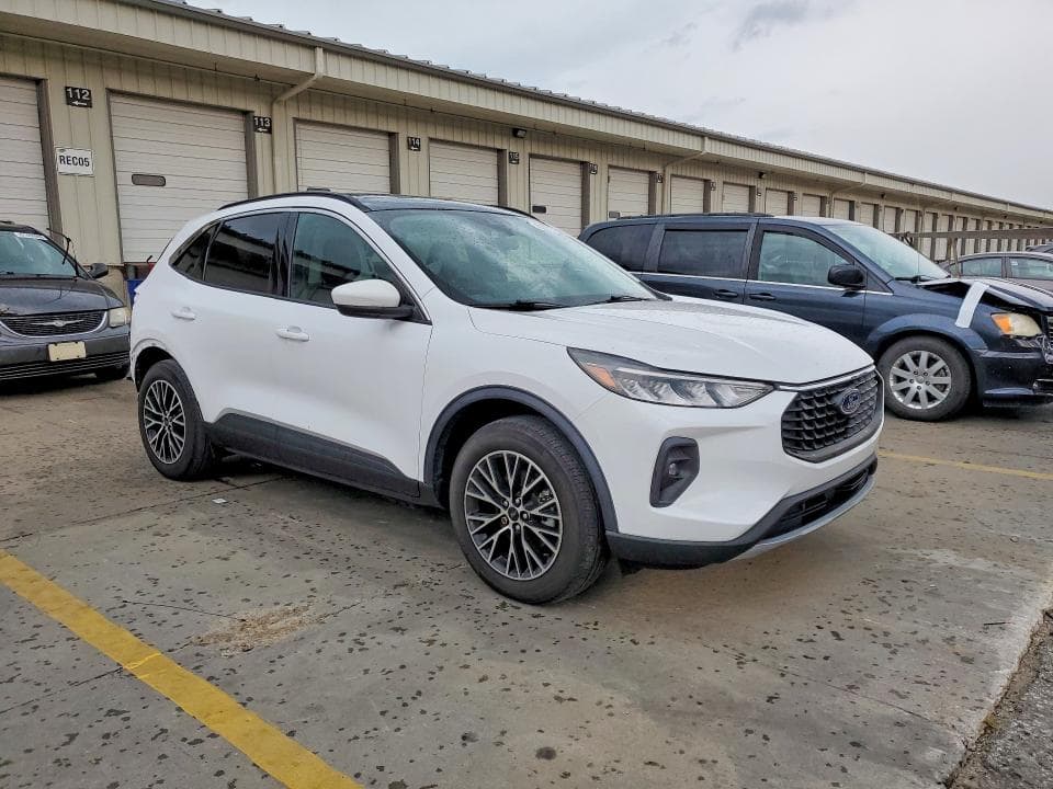 2023 FORD ESCAPE 4