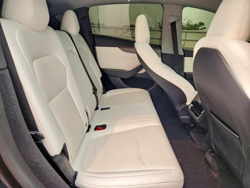 2026 TESLA MODEL Y 11