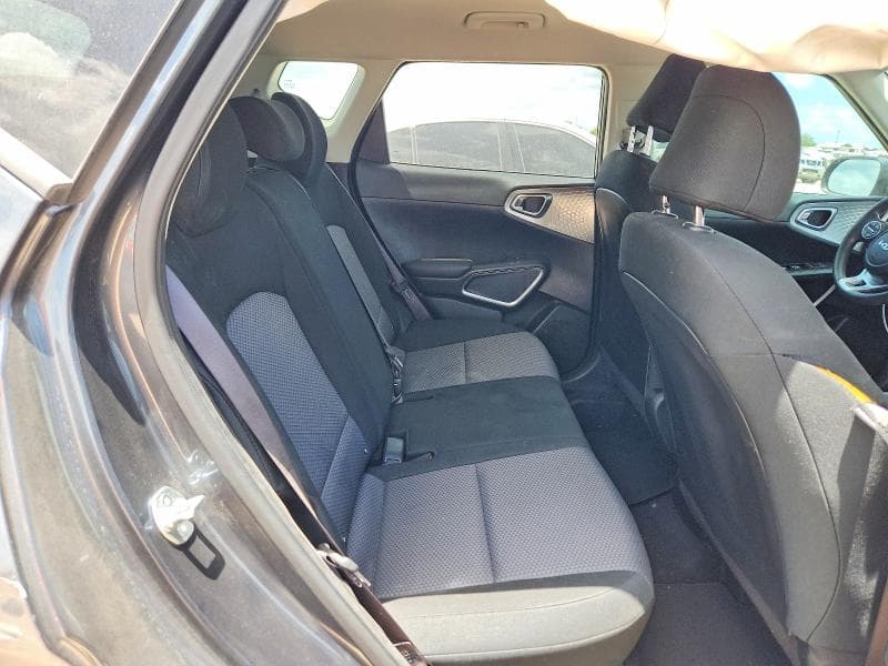 2024 KIA SOUL LX 10