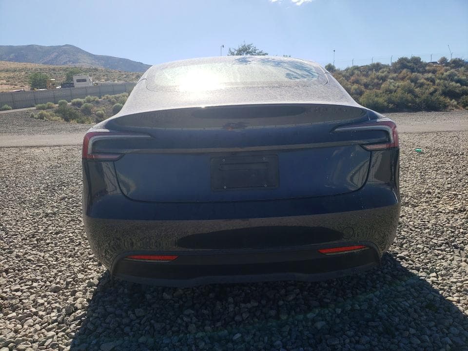 2026 TESLA MODEL 3 6