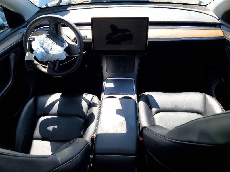 2023 TESLA MODEL Y 8