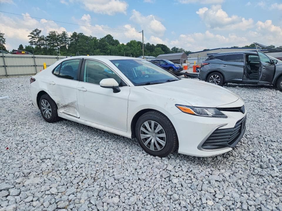 2023 TOYOTA CAMRY LE 4