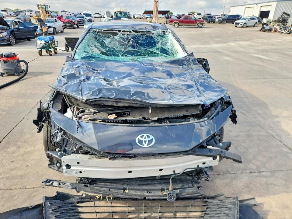 2025 TOYOTA CAMRY LE 5