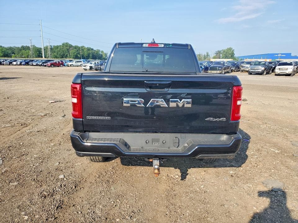 2025 RAM 1500 BIG HORN 6