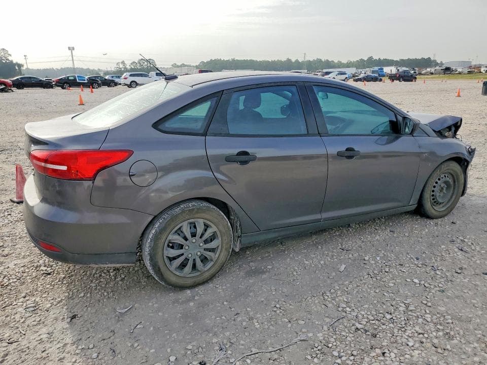 2018 FORD FOCUS S 3