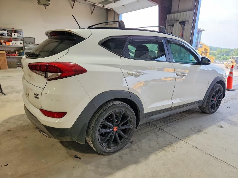 2017 HYUNDAI TUCSON NIGHT 3