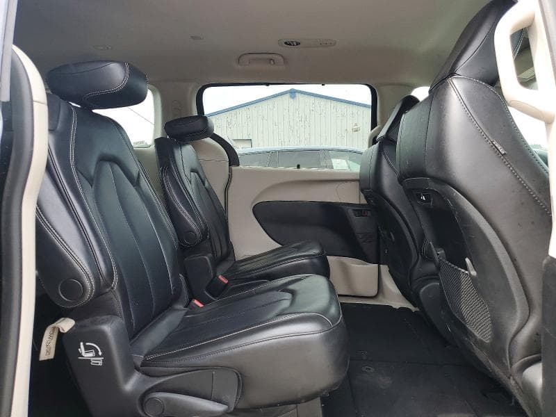 2023 CHRYSLER PACIFICA TOURING L 11