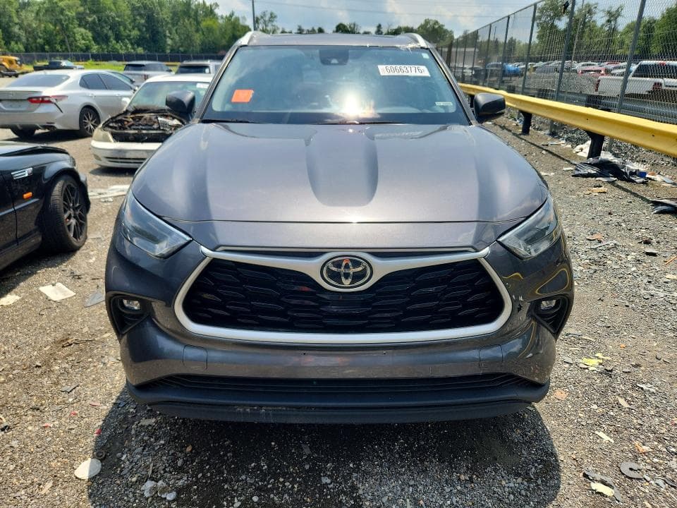 2022 TOYOTA HIGHLANDER XLE 5