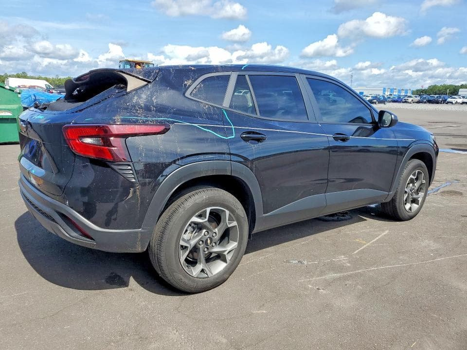 2025 CHEVROLET TRAX LS 3