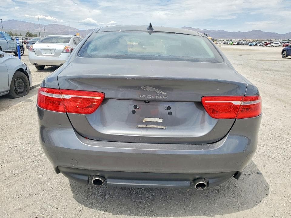 2017 JAGUAR XE PREMIUM 6