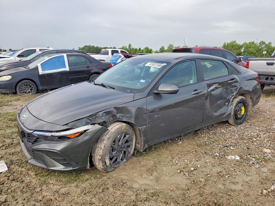 2024 HYUNDAI ELANTRA SEL - 1