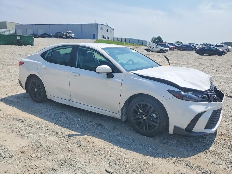 2026 TOYOTA CAMRY SE 4