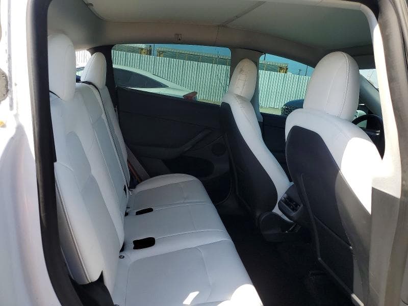2022 TESLA MODEL Y 10