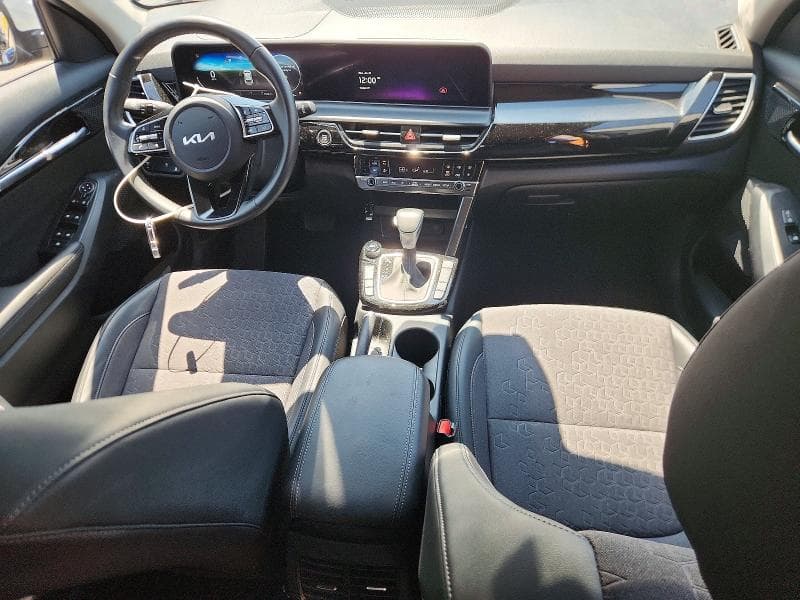 2024 KIA SELTOS S 8