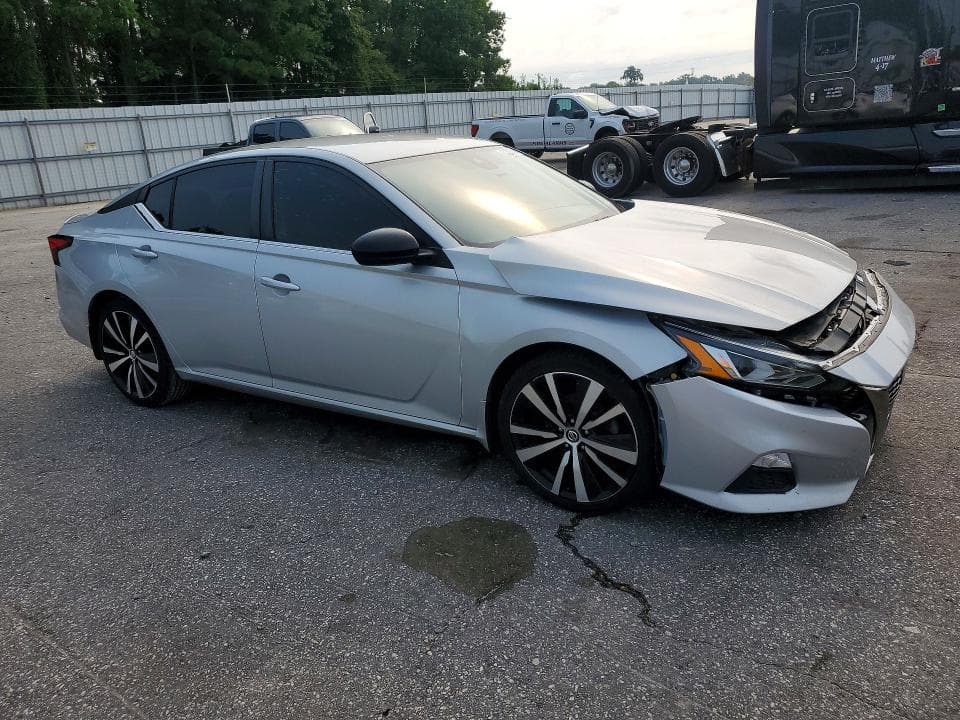 2021 NISSAN ALTIMA SR 4