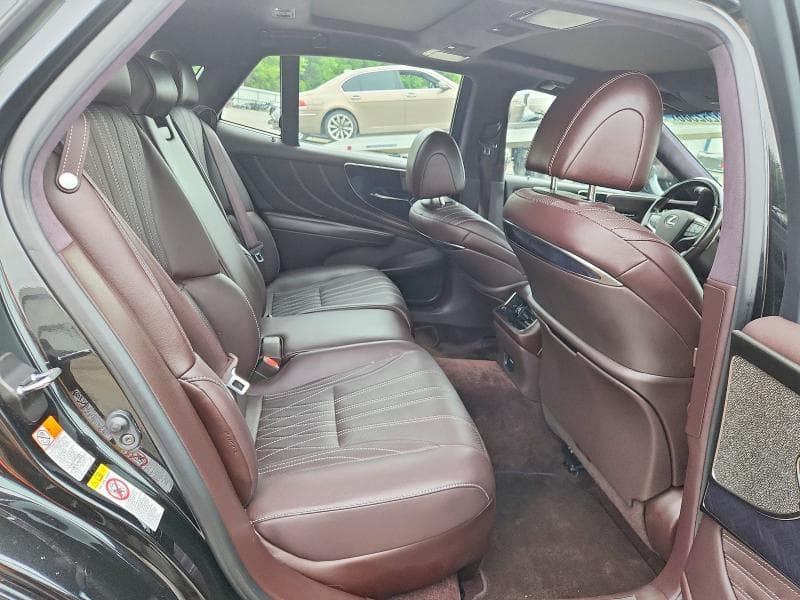 2018 LEXUS LS 500 10