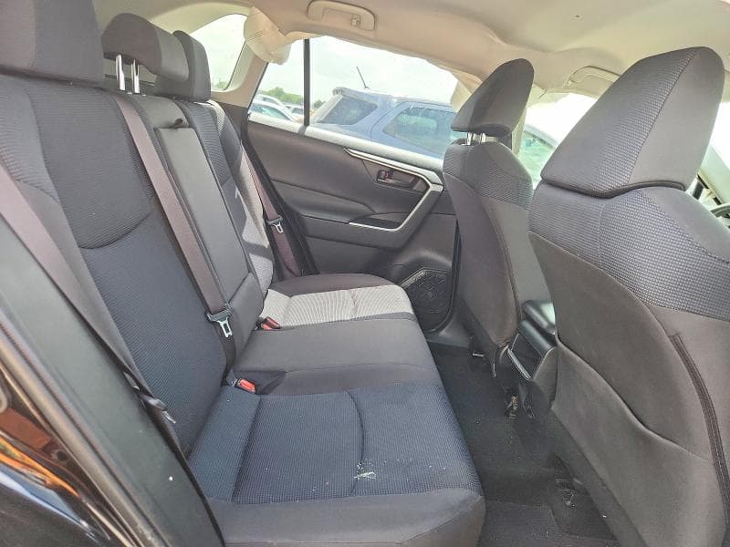2019 TOYOTA RAV4 LE 11