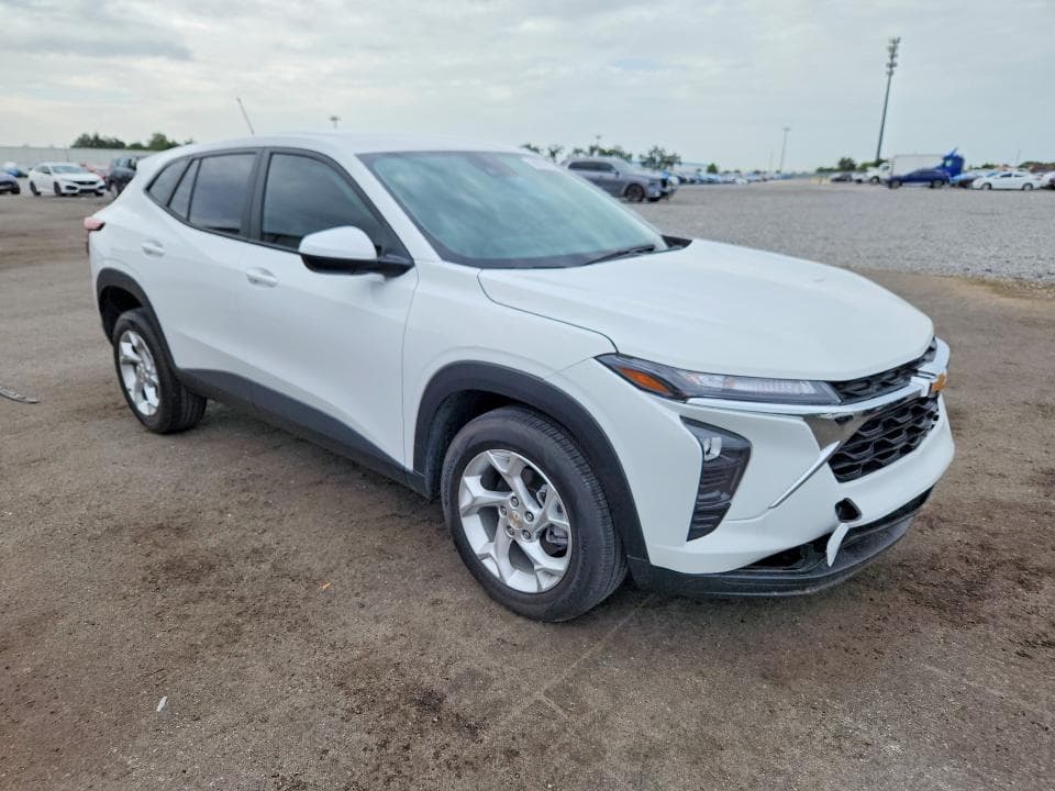 2024 CHEVROLET TRAX LS 4
