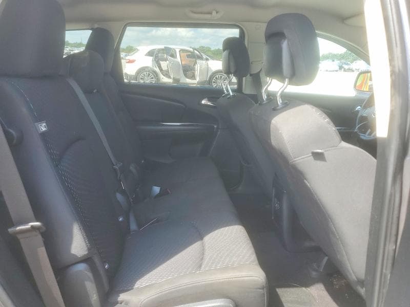 2018 DODGE JOURNEY SE 11