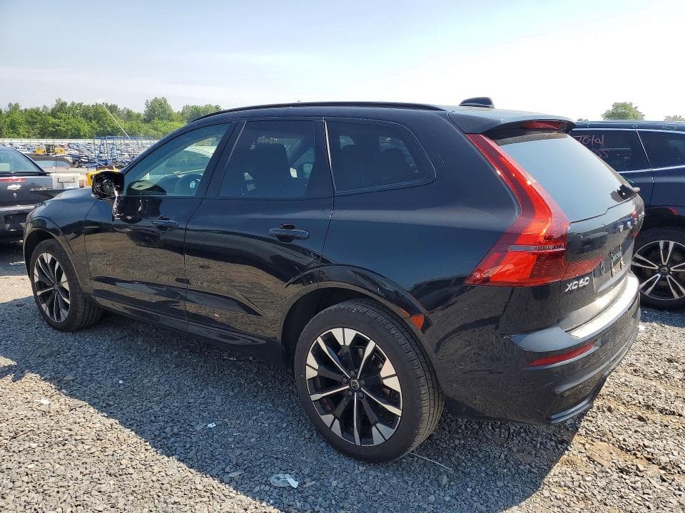 2026 VOLVO XC60 PLUS 2