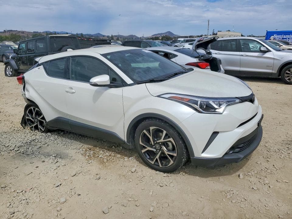 2019 TOYOTA C-HR LIMITED 4