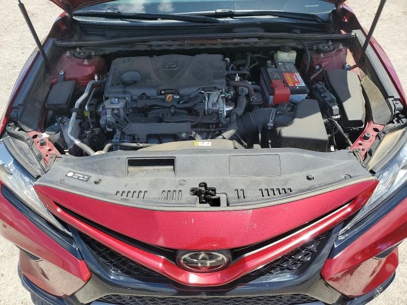 2018 TOYOTA CAMRY XSE 11