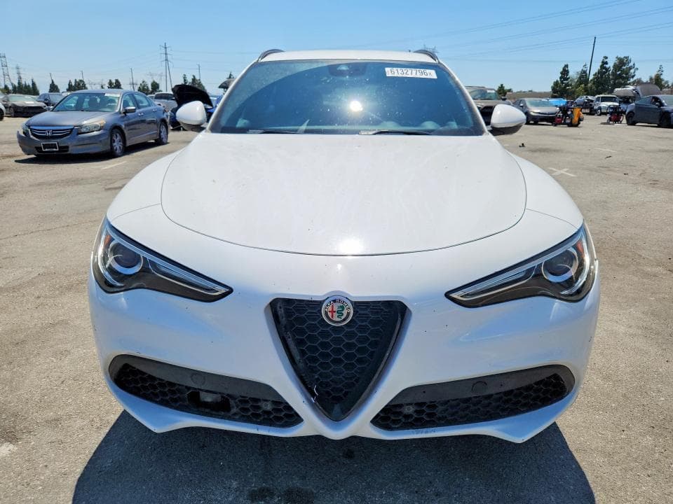 2022 ALFA ROMEO STELVIO 5