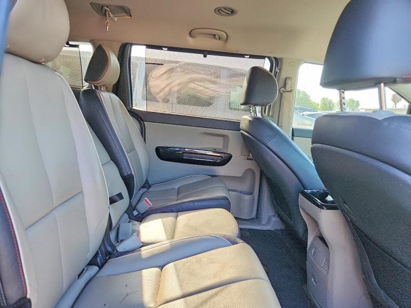 2018 KIA SEDONA EX 11