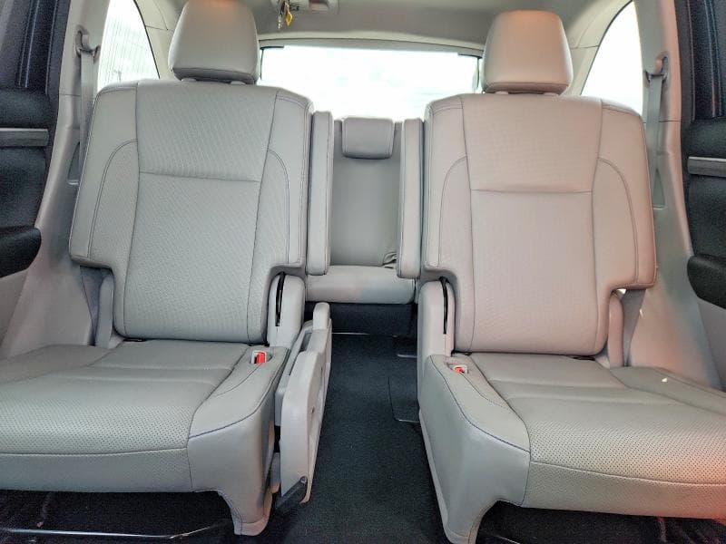 2017 TOYOTA HIGHLANDER LIMITED 10