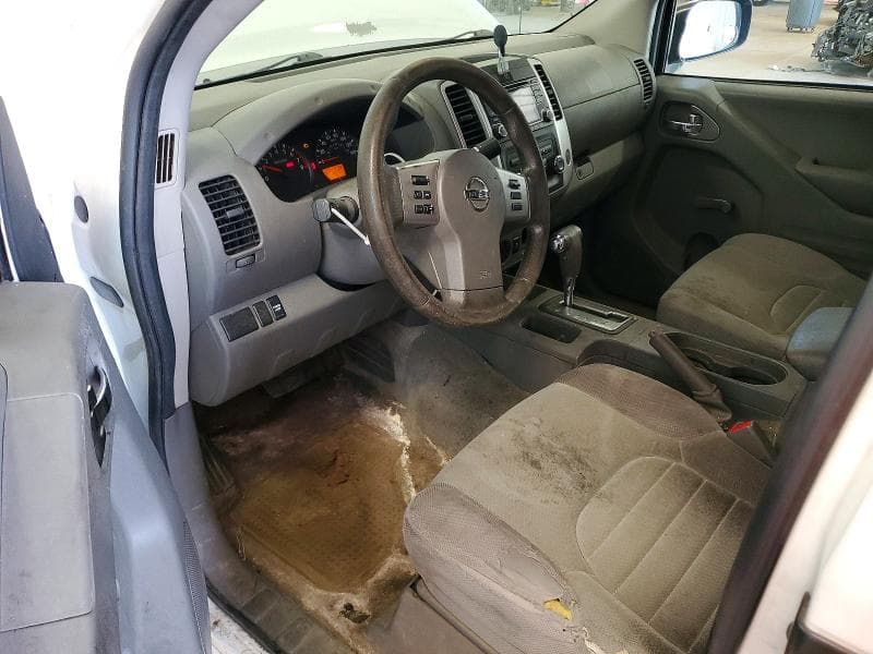 2017 NISSAN FRONTIER S 8