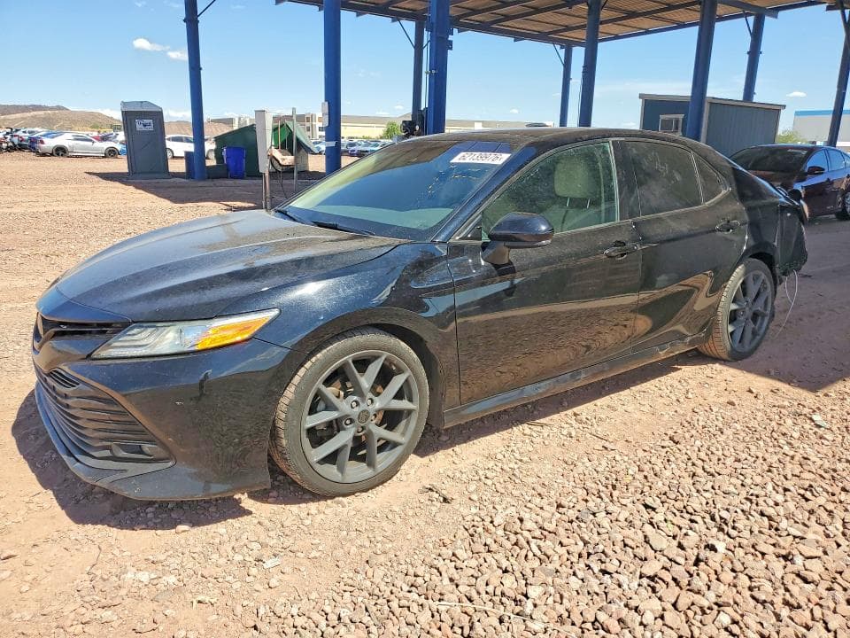 2019 TOYOTA CAMRY XLE - 1